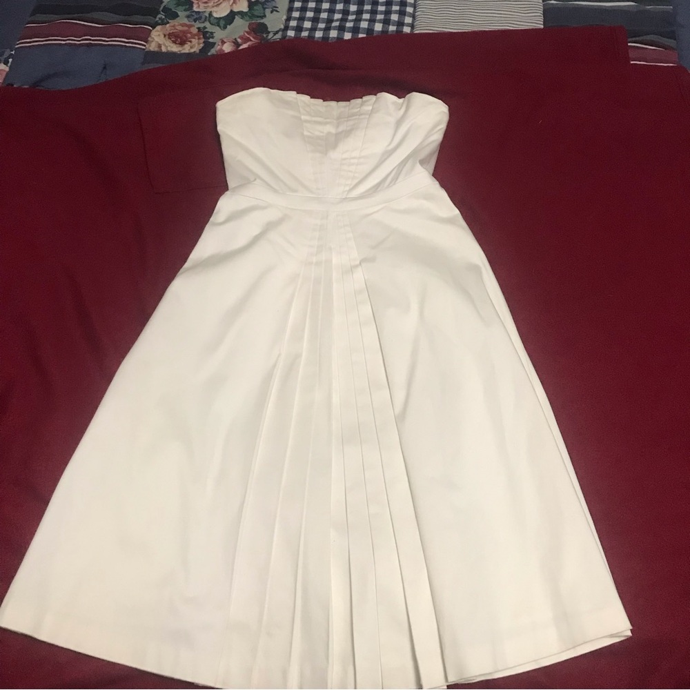 Calvin Klein White Sleeveless Pleated Dtess